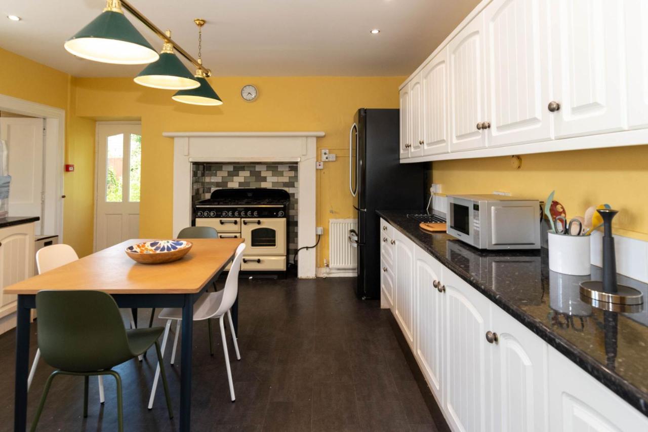 Rosebank House Blairgowrie - Sleeps 12, Games Rooms, Ev Point, Pets Welcome Blairgowrie and Rattray Ngoại thất bức ảnh