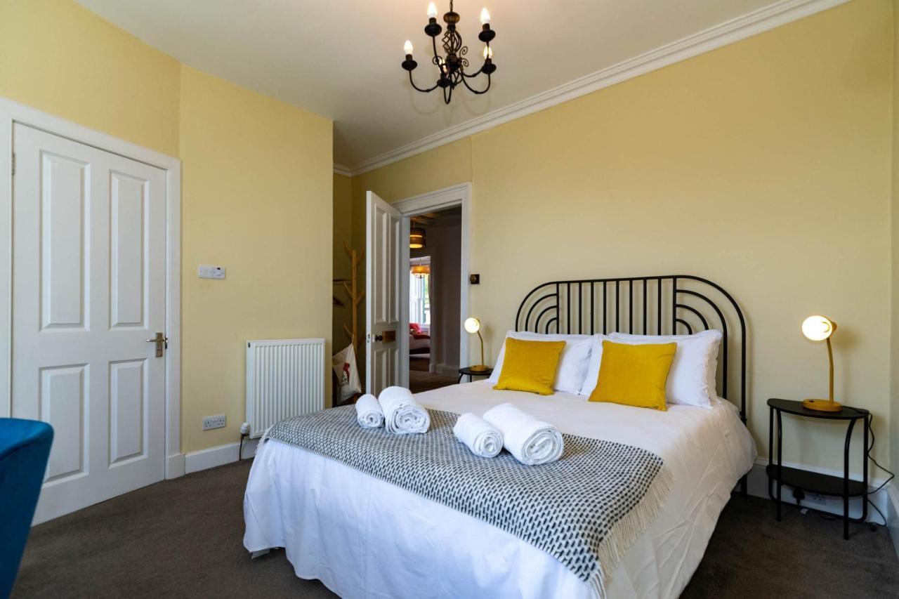 Rosebank House Blairgowrie - Sleeps 12, Games Rooms, Ev Point, Pets Welcome Blairgowrie and Rattray Ngoại thất bức ảnh